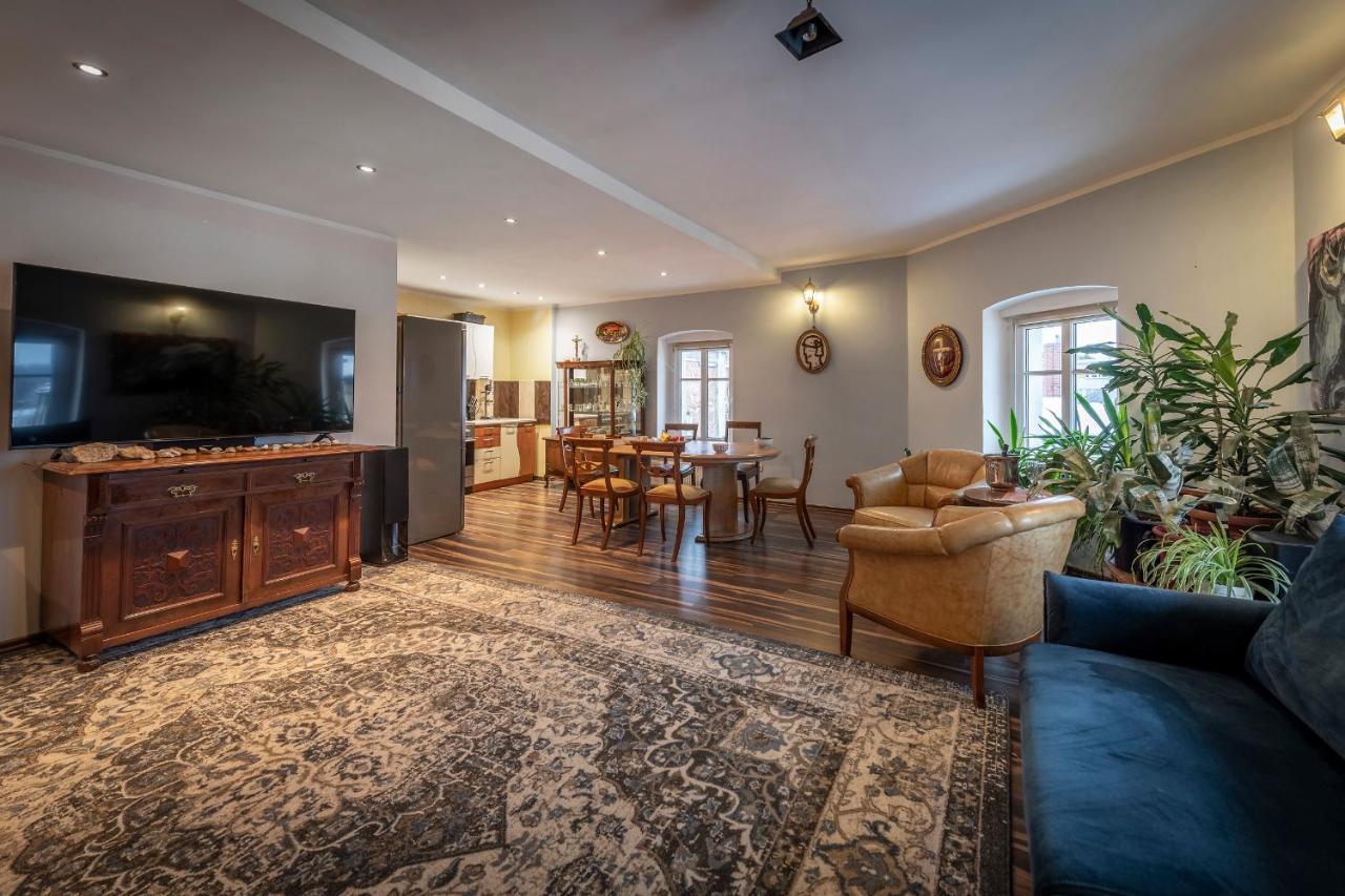 Apartament Artystyczny W Rynku. Lądek-Zdrój Esterno foto